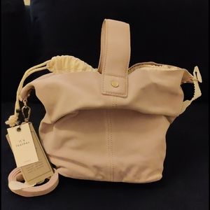 Beautiful leather and suede bucket bag by Zara